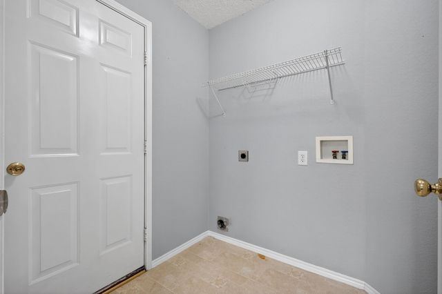 4717 Barnhill Lane, Fort Worth, TX 76135