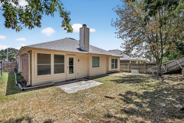 4717 Barnhill Lane, Fort Worth, TX 76135