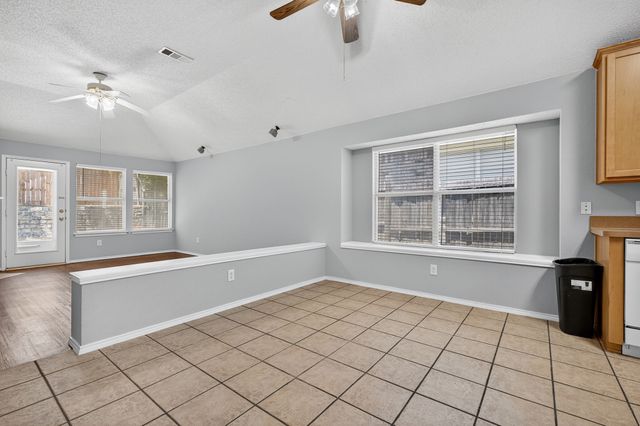 4717 Barnhill Lane, Fort Worth, TX 76135