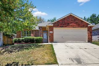 4717 Barnhill Lane, Fort Worth, TX 76135