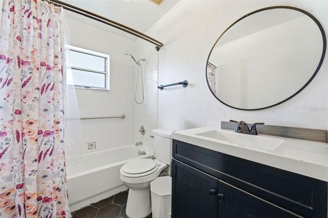 218 S EAST STREET, Leesburg, FL 34748