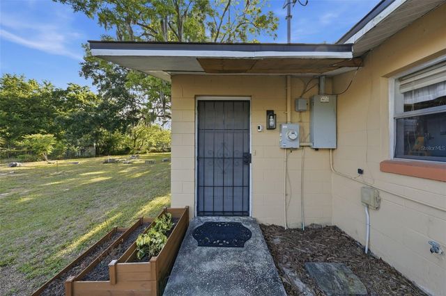 218 S EAST STREET, Leesburg, FL 34748