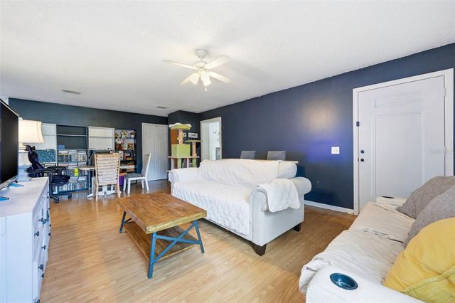 218 S EAST STREET, Leesburg, FL 34748