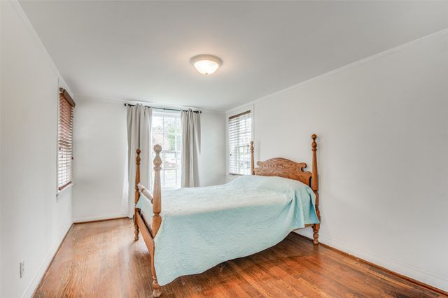 7015 Hammond Avenue, Dallas, TX 75223