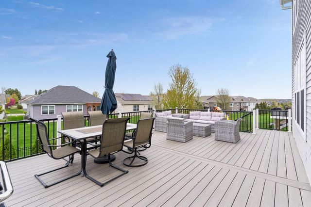 9120 Lighthouse Lane, Woodbury, MN 55129