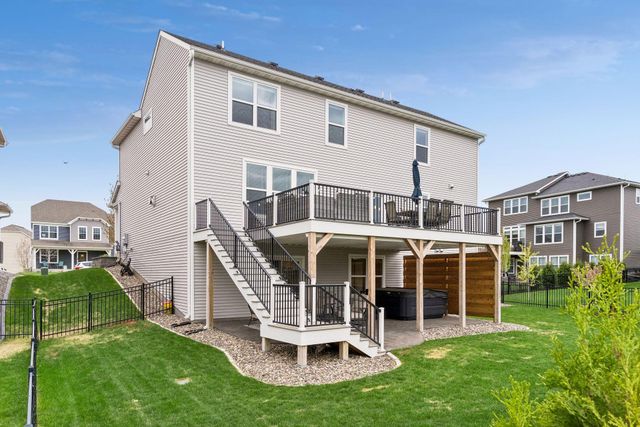 9120 Lighthouse Lane, Woodbury, MN 55129