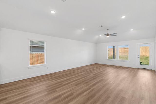 16948 Jim Sharp Drive, Montgomery, TX 77316