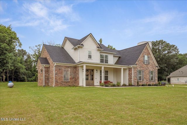 619 Centerline Roper Loop, Byhalia, MS 38611
