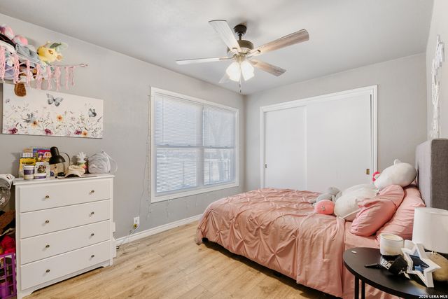 379 Pinewood, San Antonio, TX 78216