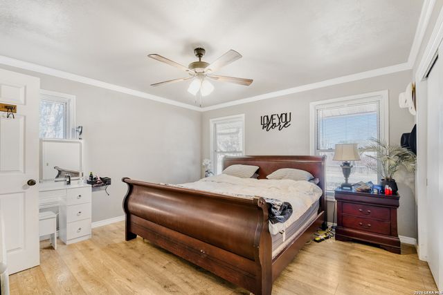 379 Pinewood, San Antonio, TX 78216