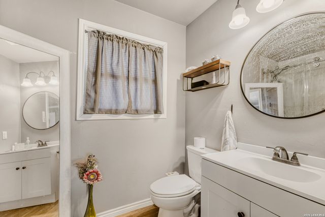 379 Pinewood, San Antonio, TX 78216