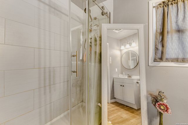 379 Pinewood, San Antonio, TX 78216