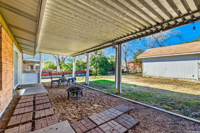 379 Pinewood, San Antonio, TX 78216