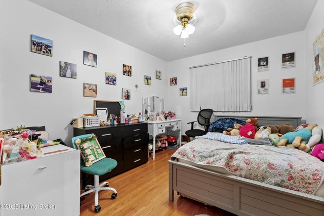 110 Alvina Way, Louisville, KY 40214