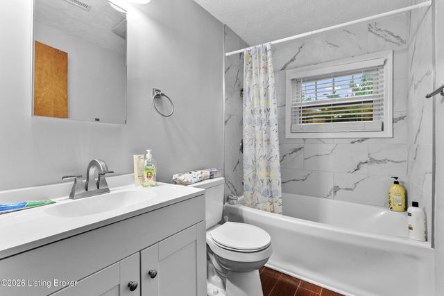 110 Alvina Way, Louisville, KY 40214