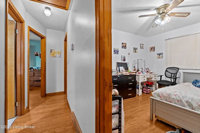110 Alvina Way, Louisville, KY 40214