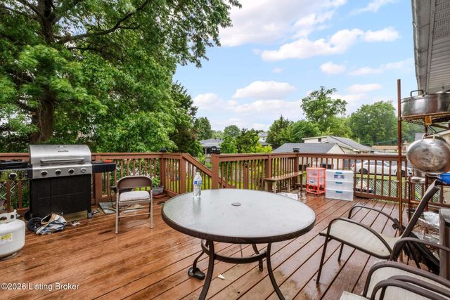 110 Alvina Way, Louisville, KY 40214
