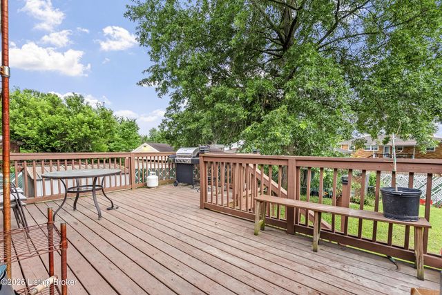 110 Alvina Way, Louisville, KY 40214