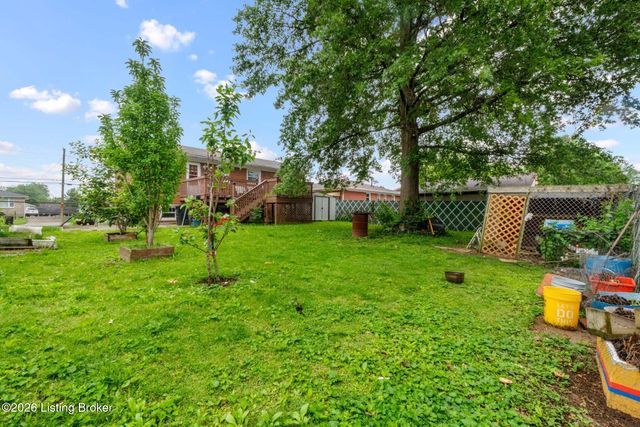 110 Alvina Way, Louisville, KY 40214