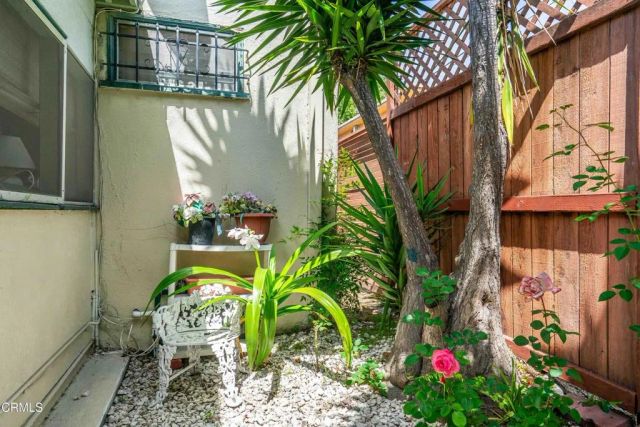 1116 S Burnside Avenue, Los Angeles, CA 90019