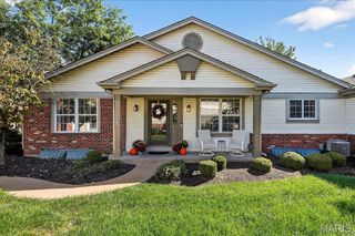 15812 Newton Ridge Drive, Chesterfield, MO 63017