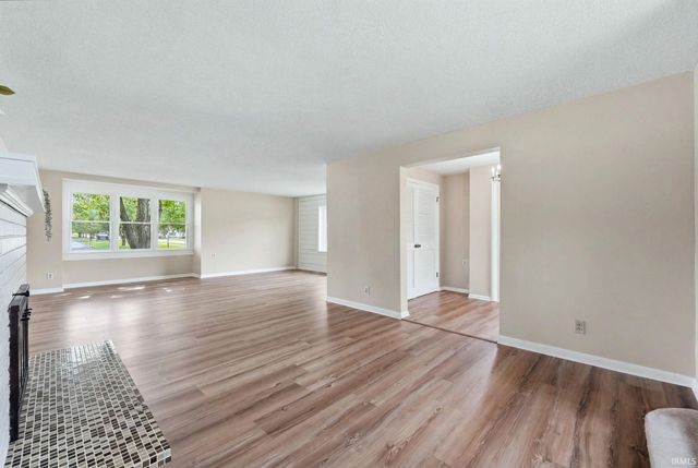 410 E 7th Street, Auburn, IN 46706