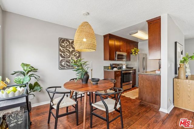 2002 4th Street 208, Santa Monica, CA 90405