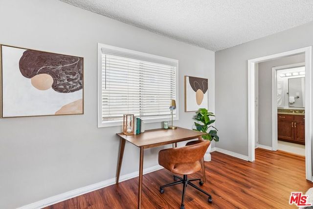 2002 4th Street 208, Santa Monica, CA 90405