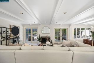 4 Burnt Oak Cir, Lafayette, CA 94549