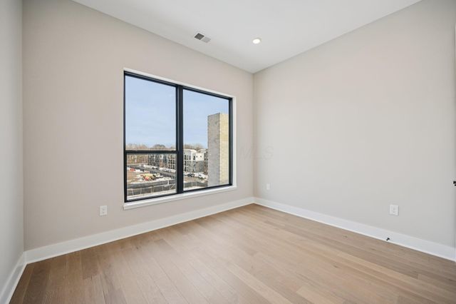 2842 Gunnison Drive, 401, Columbus, OH 43228
