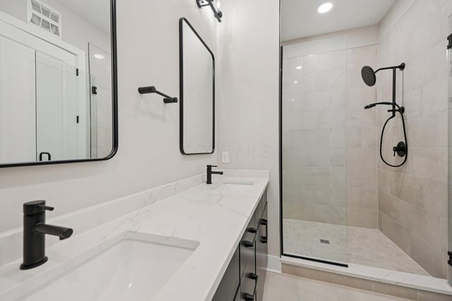 2842 Gunnison Drive, 401, Columbus, OH 43228
