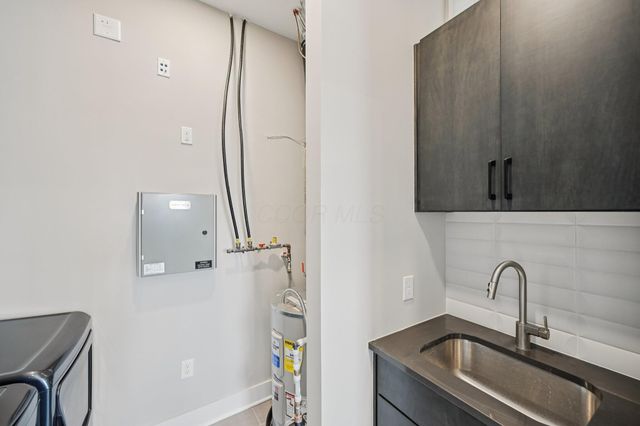 2842 Gunnison Drive, 401, Columbus, OH 43228