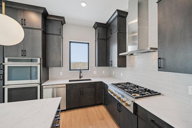 2842 Gunnison Drive, 401, Columbus, OH 43228