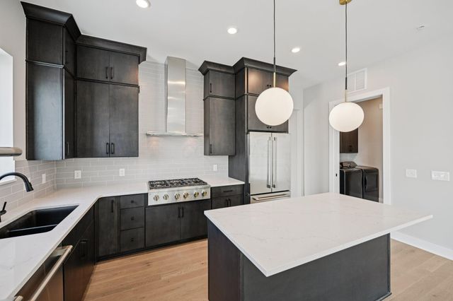 2842 Gunnison Drive, 401, Columbus, OH 43228