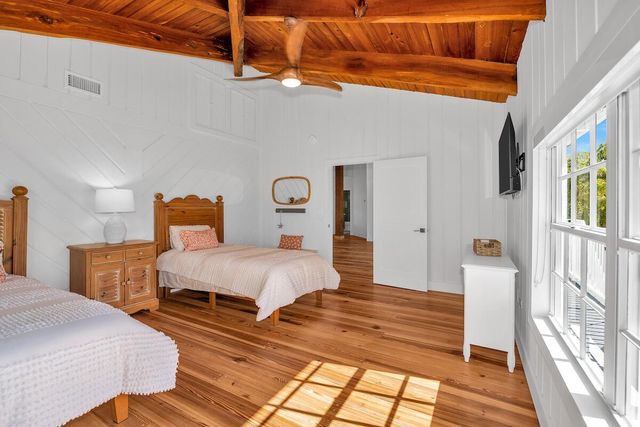 218 Bristol Court, Key Largo, FL 33070