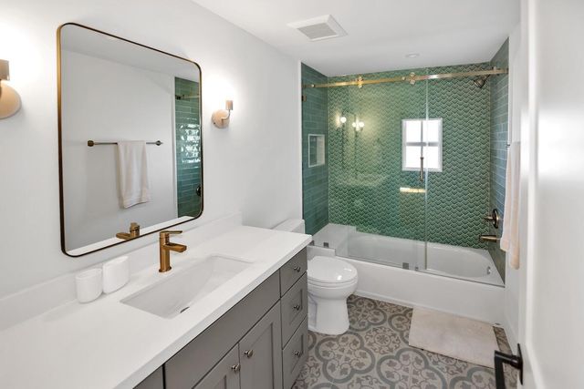 218 Bristol Court, Key Largo, FL 33070