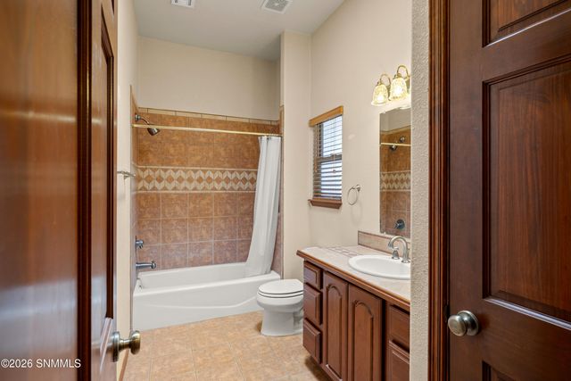 2355 Rincon De Amigos, Las Cruces, NM 88012