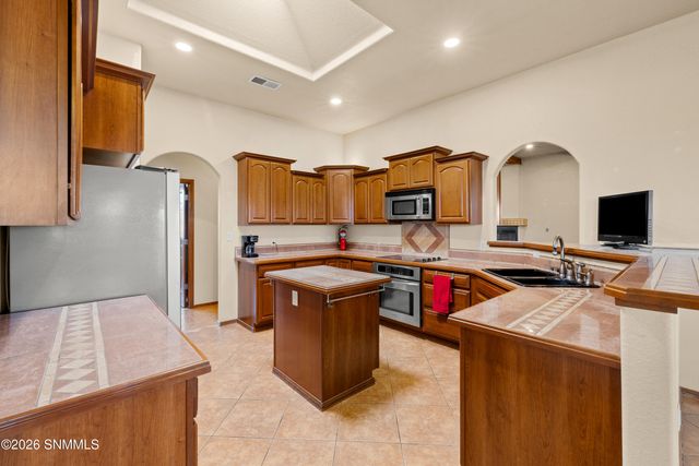 2355 Rincon De Amigos, Las Cruces, NM 88012
