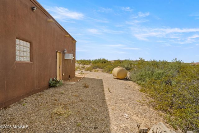 2355 Rincon De Amigos, Las Cruces, NM 88012