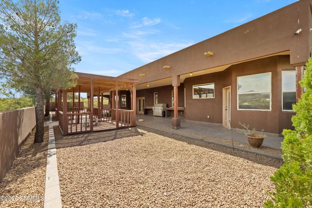 2355 Rincon De Amigos, Las Cruces, NM 88012