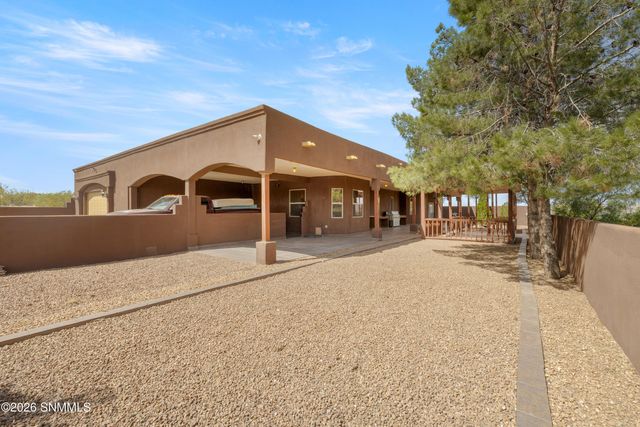 2355 Rincon De Amigos, Las Cruces, NM 88012