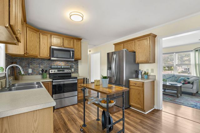 916 Hillsboro Drive, Charleston, SC 29407