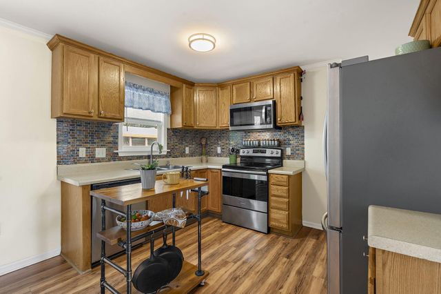 916 Hillsboro Drive, Charleston, SC 29407