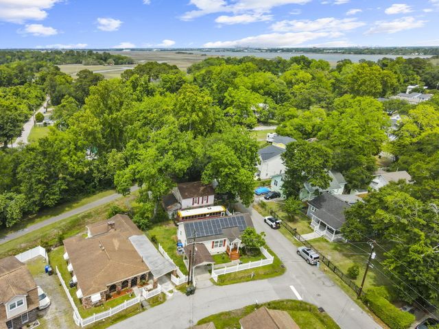 916 Hillsboro Drive, Charleston, SC 29407