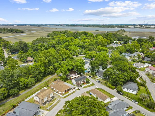 916 Hillsboro Drive, Charleston, SC 29407