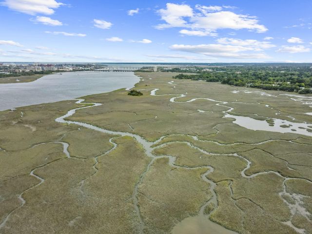 916 Hillsboro Drive, Charleston, SC 29407
