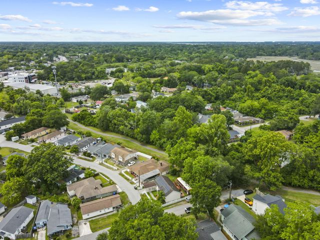 916 Hillsboro Drive, Charleston, SC 29407