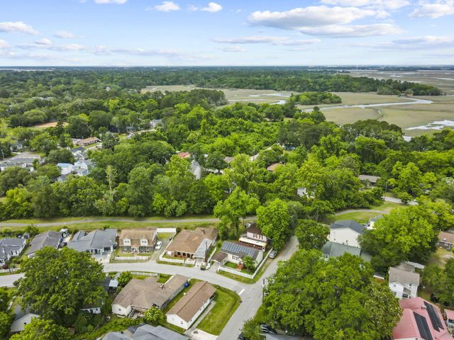 916 Hillsboro Drive, Charleston, SC 29407
