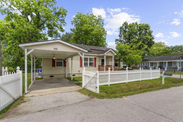 916 Hillsboro Drive, Charleston, SC 29407