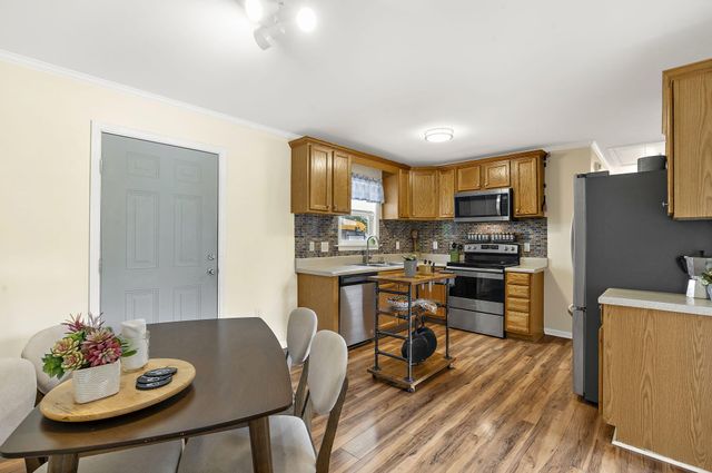 916 Hillsboro Drive, Charleston, SC 29407